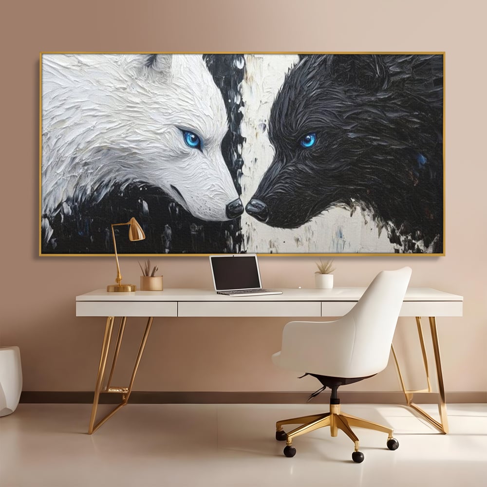 Tablou canvas cu tablou canvas cu doi lupi, in rama de aluminiu auriu, pe perete intr-un birou